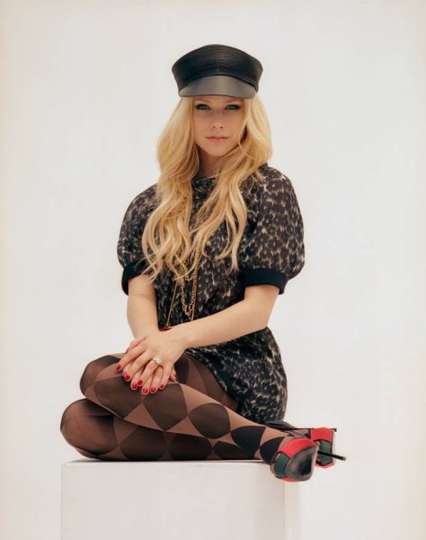 Avril Lavigne   Nylon (15 )