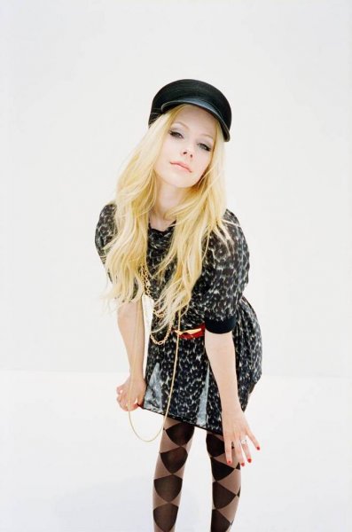 Avril Lavigne   Nylon (15 )