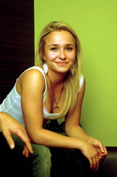 Hayden Panettiere    Save Dolphins and Whales Event   (29 )
