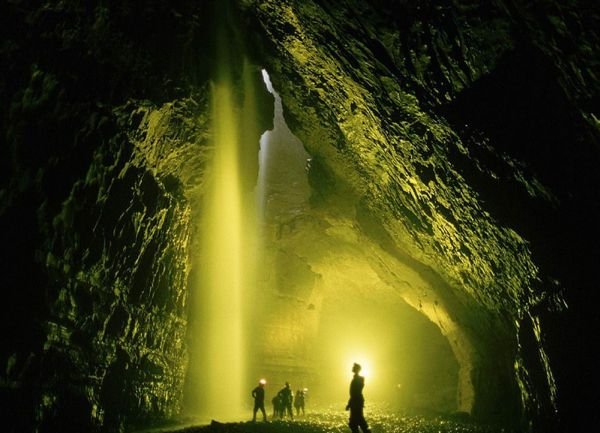 Горные пещеры (9 фото)