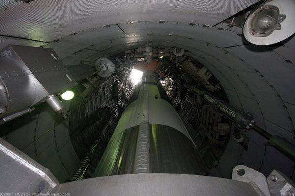 Шахта запуска баллистических ракет в Аризоне (14 фото)