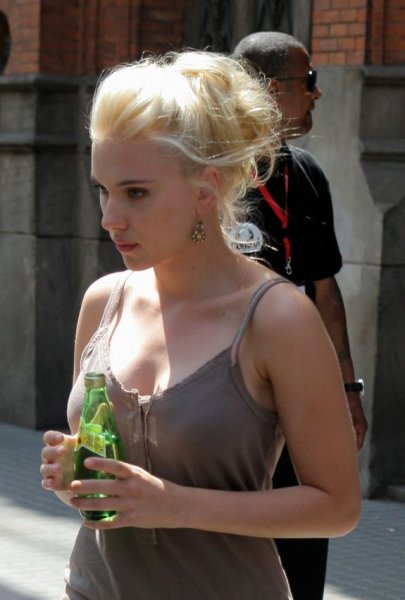 Scarlett Johansson (42 )