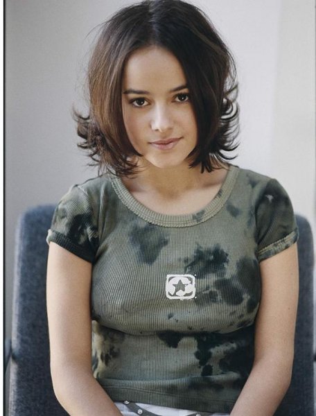  / Alizee (28 )