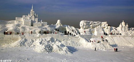 Фестиваль ледяных скульптур в Китае