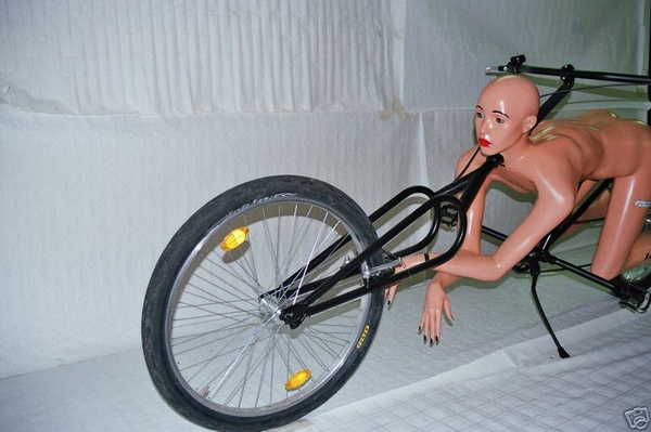 Девушка-велосипед с аукциона eBay (9 фото)