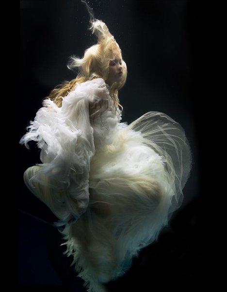 Zena Holloway (26 )