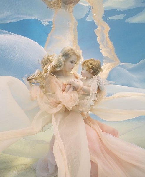 Zena Holloway (26 )