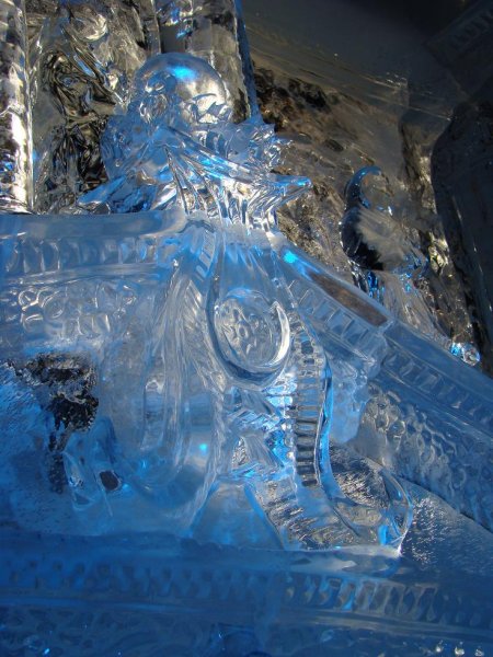Ледяные скульптуры в Берлине (53 фото)