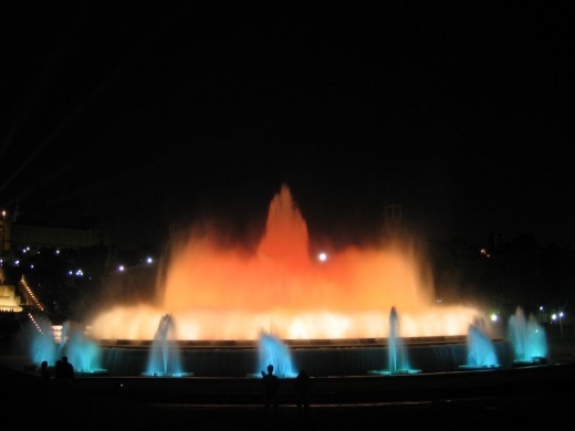 Ночные фонтаны Барселоны