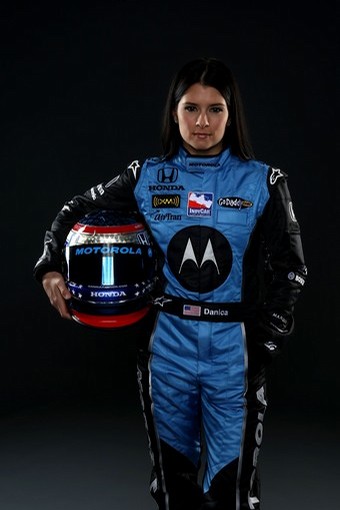 Первая девушка в Формуле-1 (18 фото)