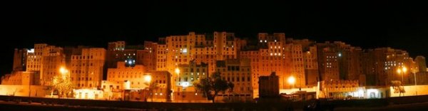 Древнейшие небоскребы города Шибама-Йемен (19 фото)