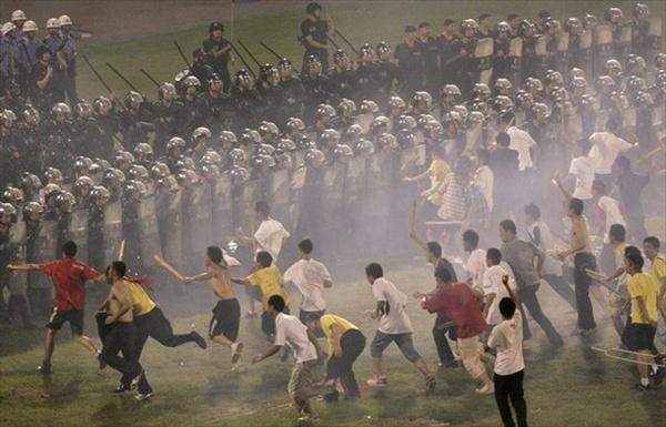 Армия и полиция Китая проводят учения «антитеррор»