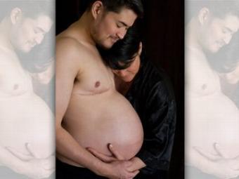 Первый в мире беременный мужчина родил дочку точно в срок