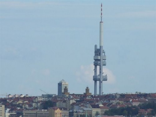 Необычная архитектура телевизионной башни в Праге