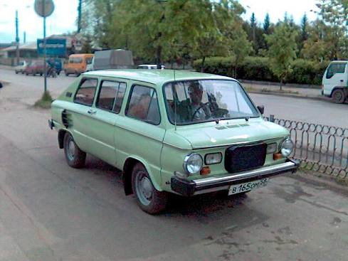 Что можно сделать необычного из русской машины (24 Фото )
