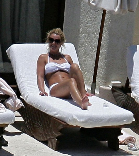 Britney Spears   (10 )