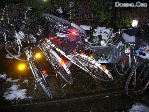 Кладбище велосипедов в Японии