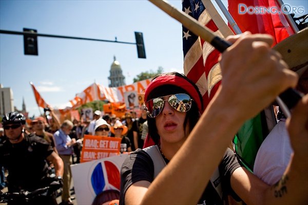 Антивоенные демонстрации в Денвере, штат Колорадо