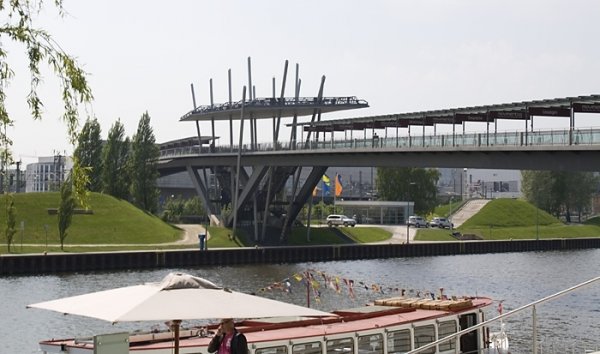  . Autostadt. (38 )