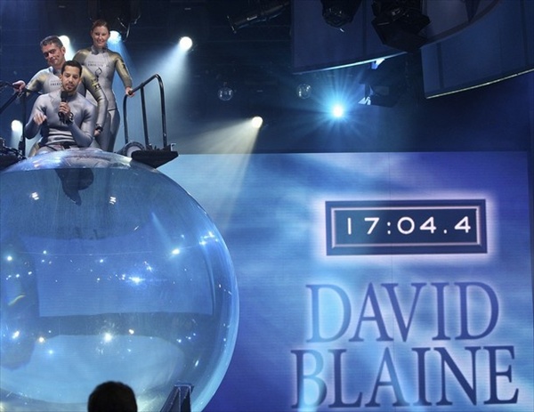     (David Blaine)        -