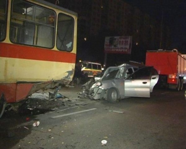 Жесть. Авария в Киеве (10 фото не для слабонервных)