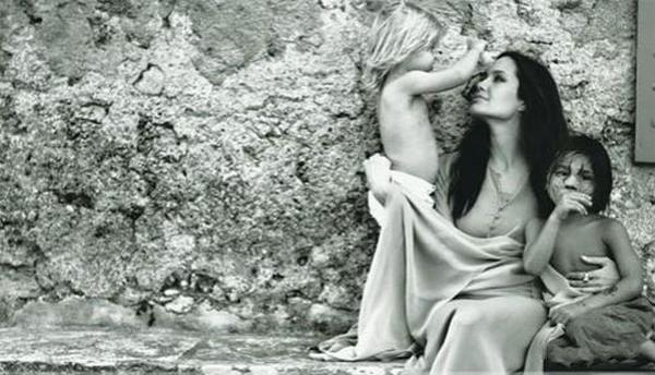 Бред Питт опубликовал домашнюю фотосессию Анджелины Джоли (8 фото)