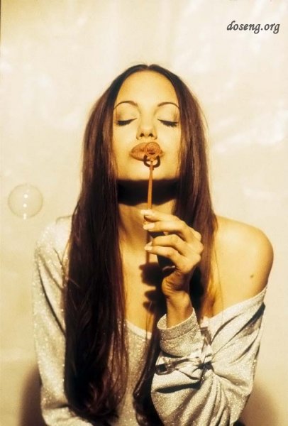  ,    Angelina Jolie (118  )