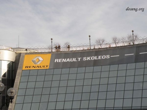 Классная реклама Renault в центре Киева (5 фото)