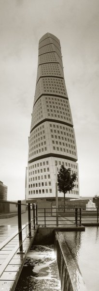  Turning Torso.      (18 )