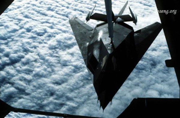  F-117 Nighthawk (18 )