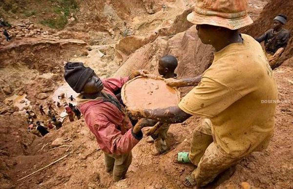 Добыча золота в Конго (15 фото)