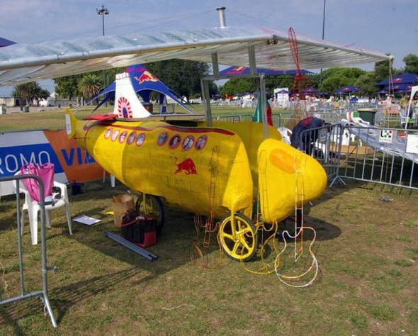 Red Bull Flugtag   (28 )