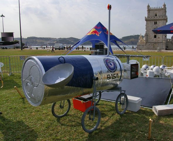 Red Bull Flugtag   (28 )