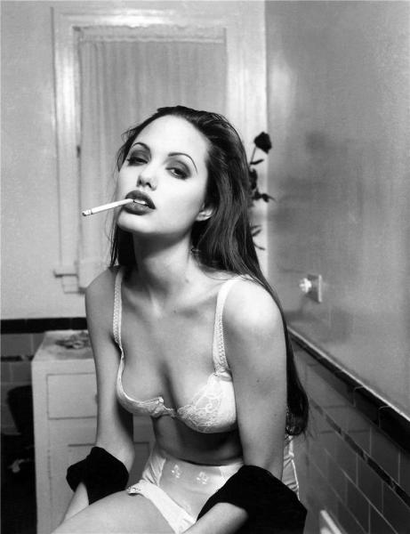 Angelina Jolie. (15 фото)