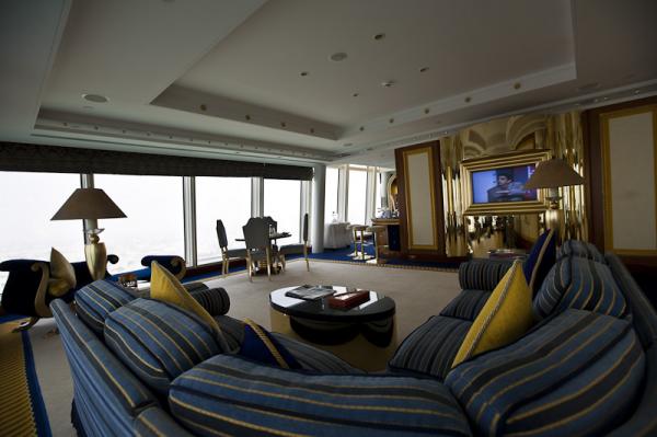 Бурдж Аль Араб - самая роскошная гостиница в мире (35 фото)