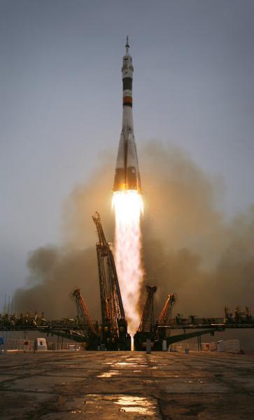 Стартовал космический корабль "Союз ТМА-14"!  (11 фото)