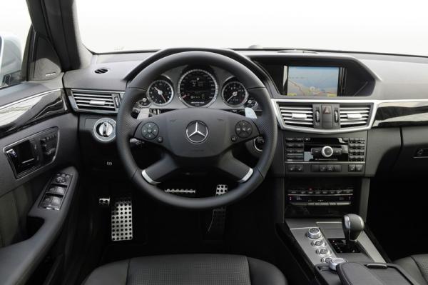 Mercedes-Benz E63 AMG 2009  (18 )