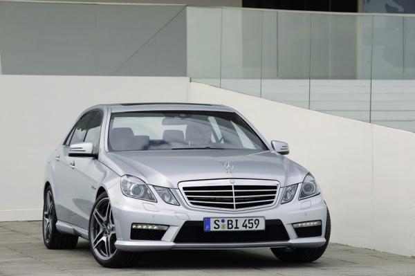 Mercedes-Benz E63 AMG 2009  (18 )