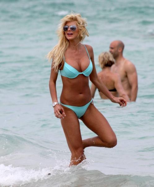 Victoria Silvstedt (13 )