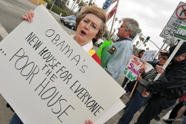 Акции протеста против политики Барака Обамы в США (16 фото)