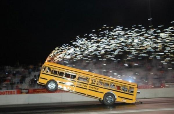 Крушение супер-автобуса (6 фото)