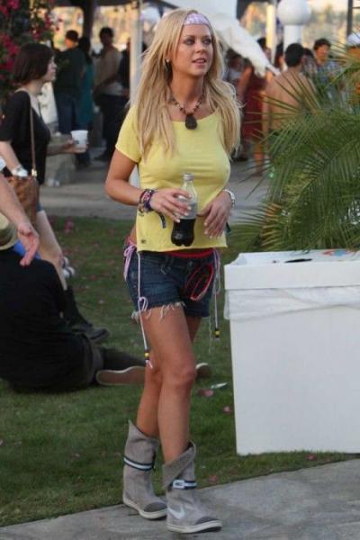   Tara Reid (6 )