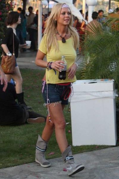   Tara Reid (6 )