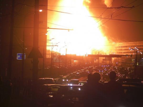 Взрыв на газопроводе в Москве (25 фото)