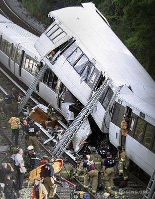 Авария в вашингтонском метро  (5 фото)