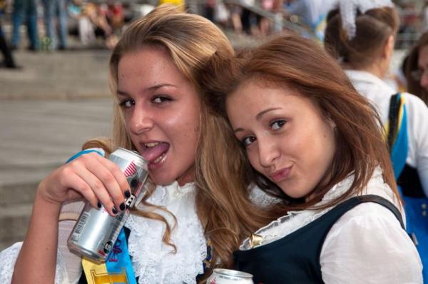 Киевские выпускницы (30 фото)