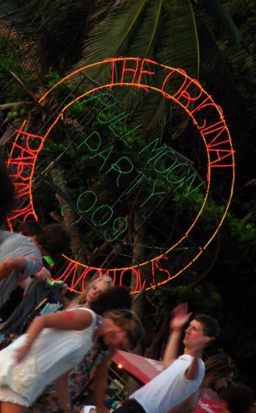 Full moon Party   (37 )