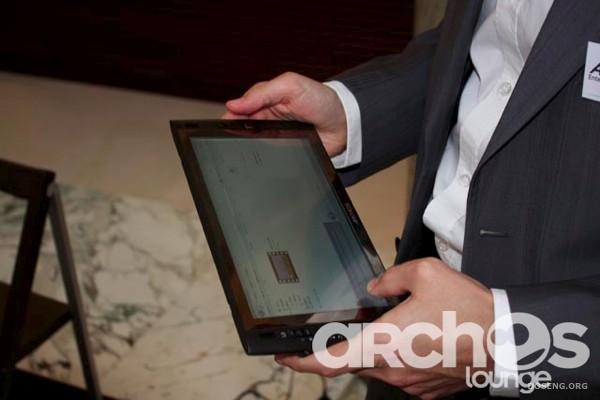 Archos 9 PCtablet - мини-планшетник на Windows 7 (фото + видео)