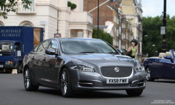 Jaguar XJ (15 )