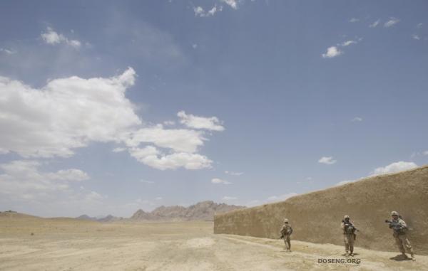 Репортажная съемка из Афганистана (64 фото)